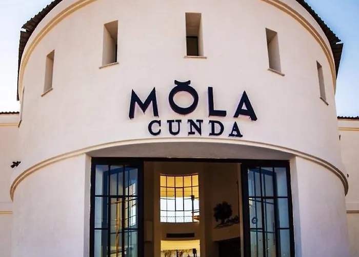 Hotel Mola Cunda 3*
