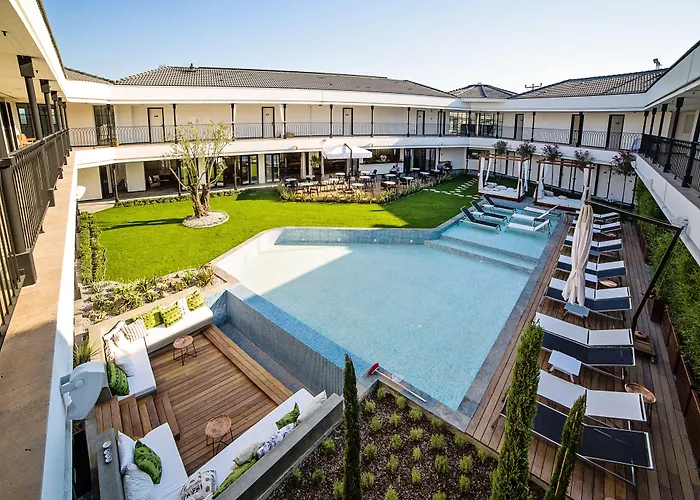 Mola Cunda Hotel Ayvalı