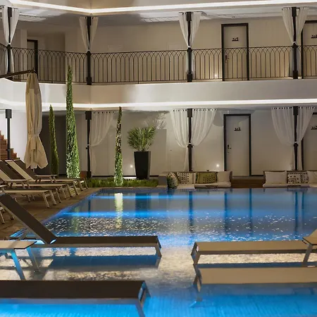 Hotel Mola Cunda 3*